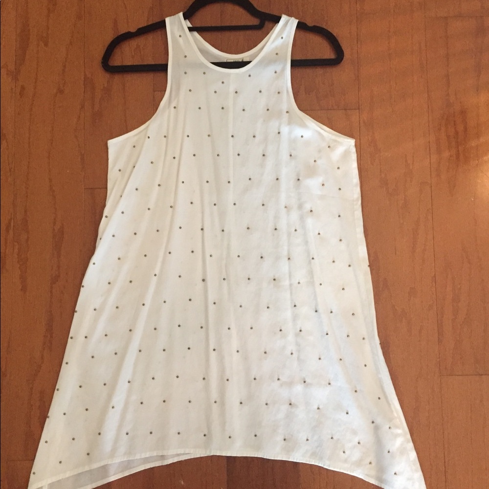 Knot Sisters White Dress with Gold Metal Dora